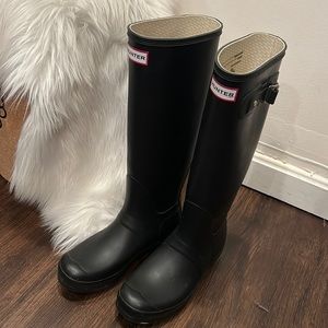 Hunter Tall Matte Rain Boots